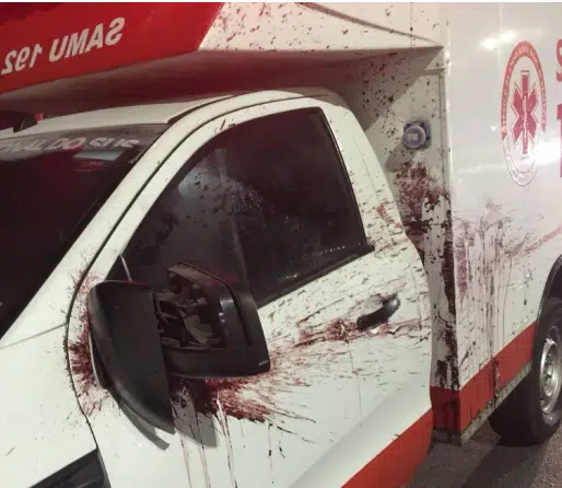 Grave acidente com ambulância do Samu deixa um morto em Salvador