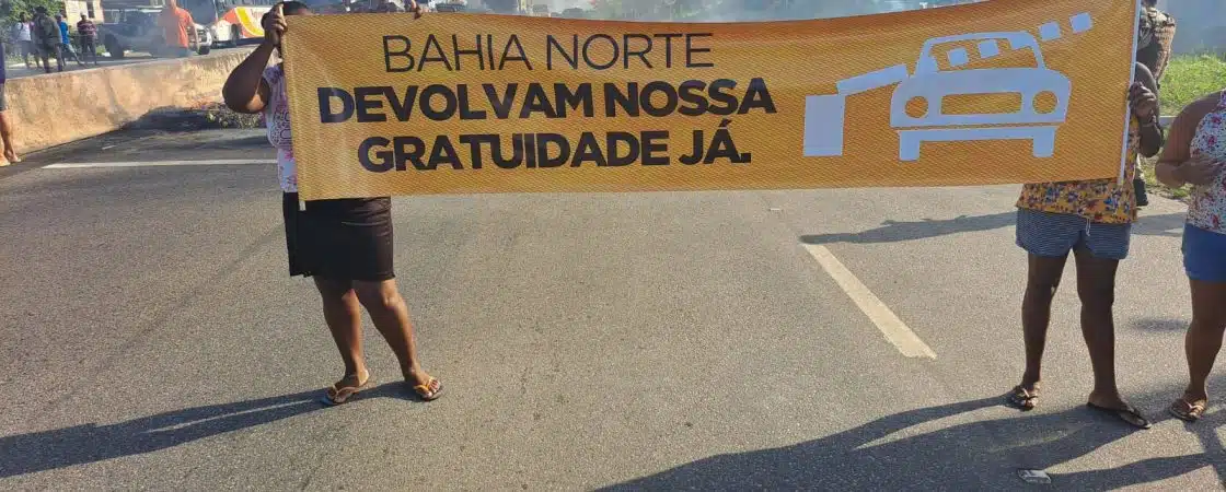 Moradores de Simões Filho realizam novo protesto próximo ao pedágio da 093