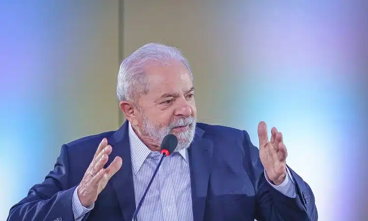 Lula adia viagem à China após problema de saúde