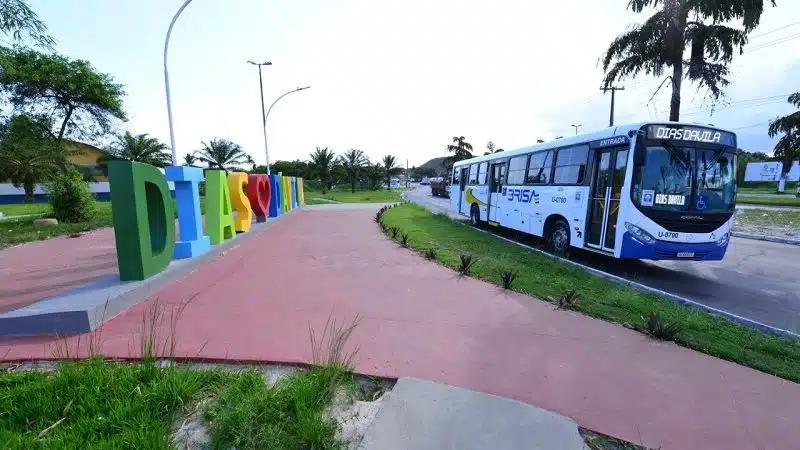 Dias d’Ávila: empresa tem 10 dias para retomar linhas de ônibus que ligam dois distritos