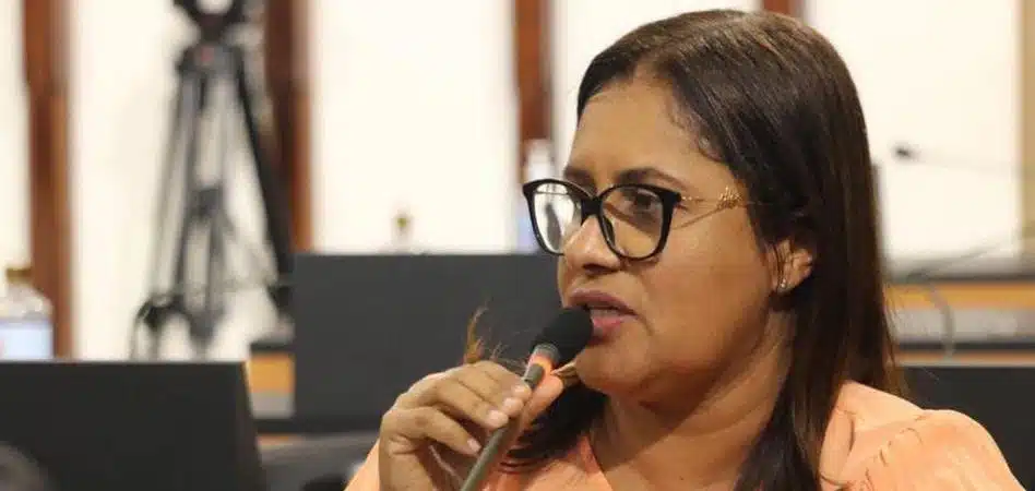 Kátia Oliveira propõe isenção do pagamento de pedágio para moradores de Simões Filho