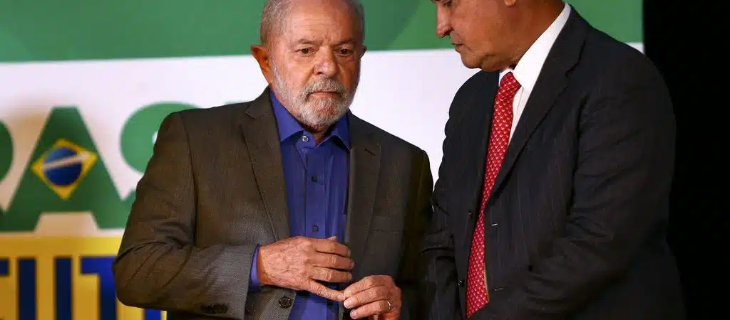 Casa Civil nega divulgar gastos de viagens de Lula