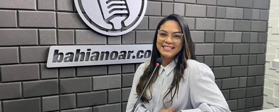Entrevista: Poliana Rocha descarta rixa com secretária de saúde e pontua política em Simões Filho 