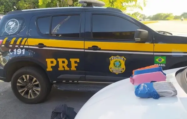 PRF prende homem que leva mais de 5kg de cocaína em tanque de combustível de carro
