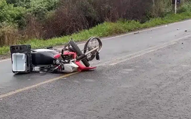Batida entre duas motos deixa um morto no sudoeste da Bahia