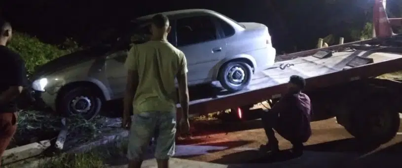 Homem pula do carro após ser levado como refém durante assalto em Jauá