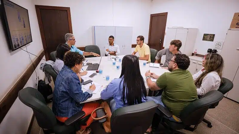 Início de obras em Guarajuba e Itacimirim é discutido em reunião