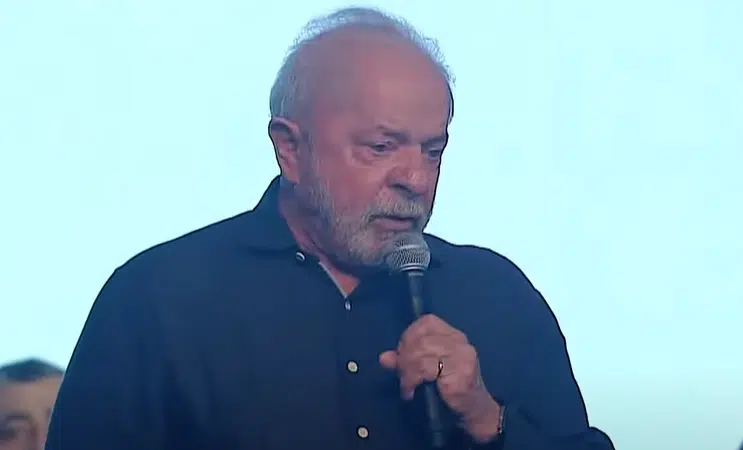 Lula relembra campanha eleitoral e alfineta ACM Neto: “Grampinho”