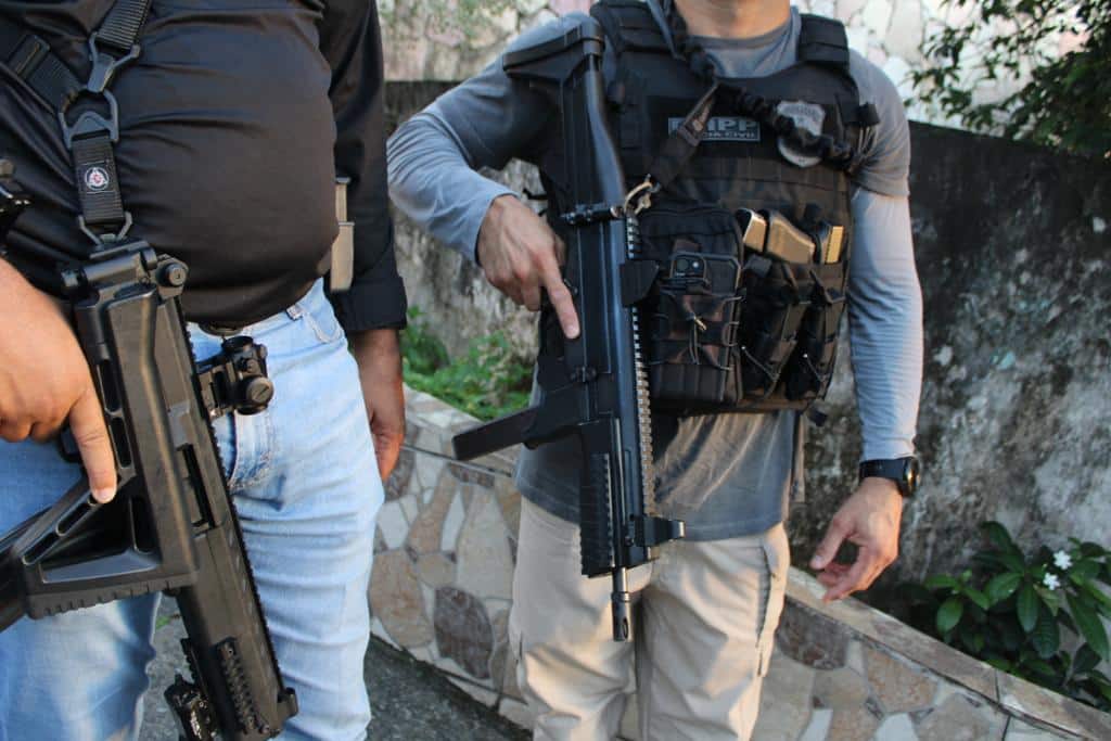 O filho do vice-prefeito de Xique-Xique, Eliecy Félix Tarrão, foi preso nesta fase da Operação Unum Corpus. Ele é umas das 191 pessoas presas pela força tarefa que cumpriu mandados de prisão e busca e apreensão em toda a Bahia. O nome do preso não foi divulgado.