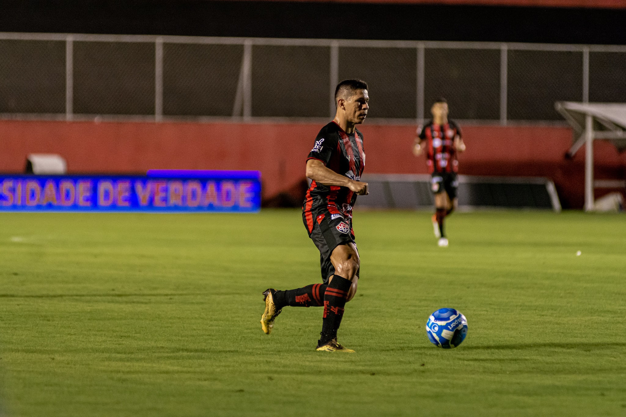 Vitória Falha Em Marcação, Perde Para O Atlético (GO) No Barradão E ...