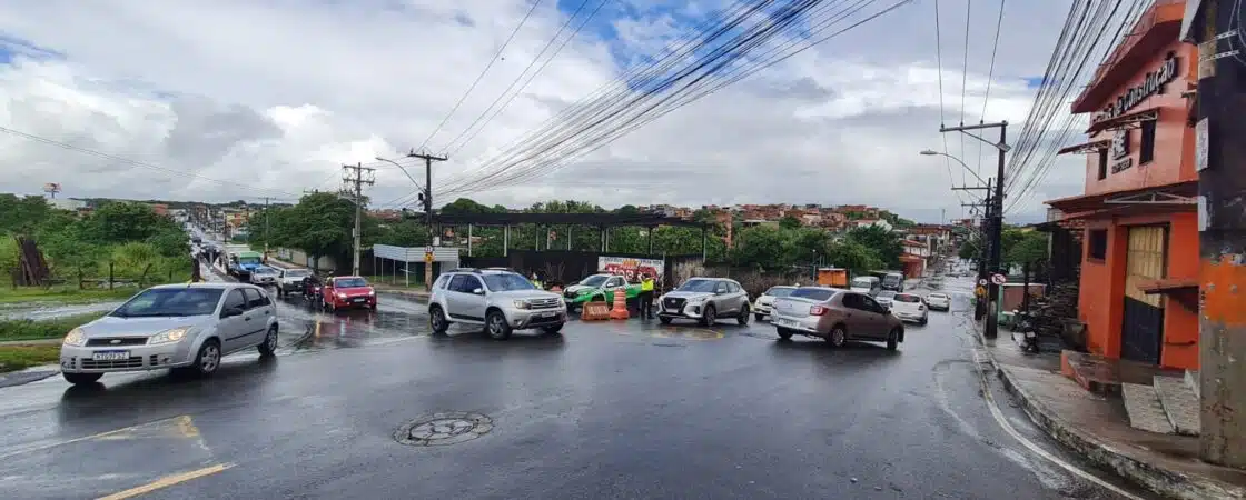 Avenida Leste recebe bloqueio parcial devido ao Camaforró; saiba mais