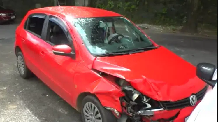 Suspeito morre e outro fica ferido após roubarem carro em Salvador