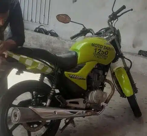 Moto é levada por criminoso na porta de casa no Parque Verde