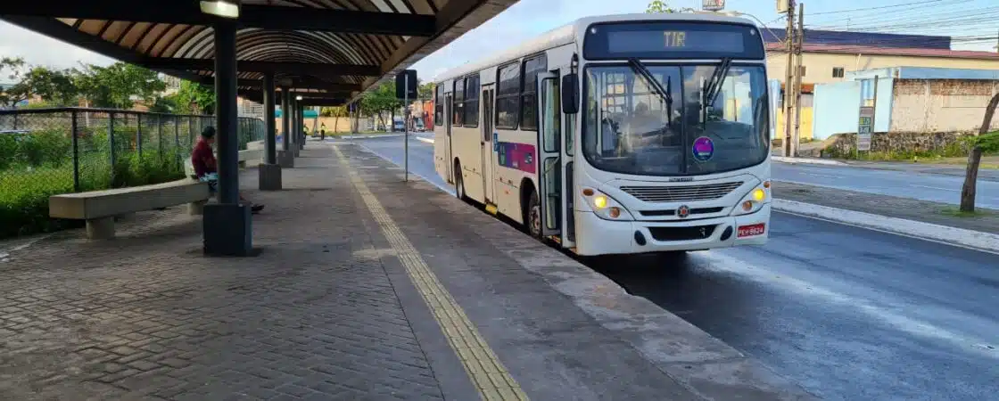 Ônibus de Camaçari podem parar de rodar a partir de segunda; entenda