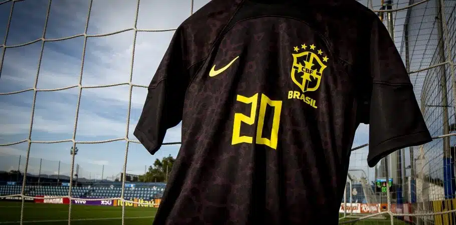 Seleção brasileira jogará de uniforme preto no próximo sábado