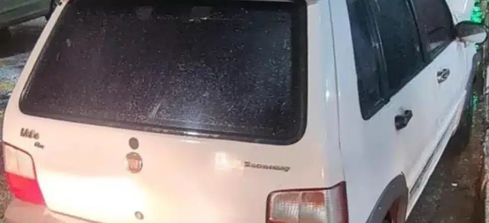 Veículo roubado em Camaçari é recuperado em Salvador; motorista foi preso