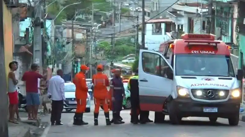 SALVADOR: Motociclista morre após ser atingido por micro-ônibus