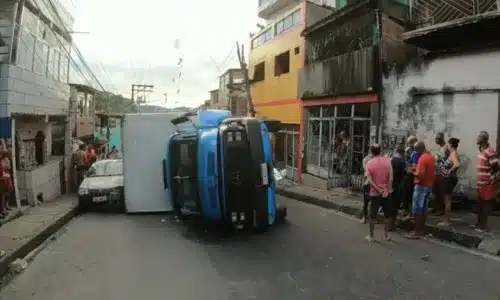 Caminhão que desceu desgovernado em São Caetano é removido após 12h