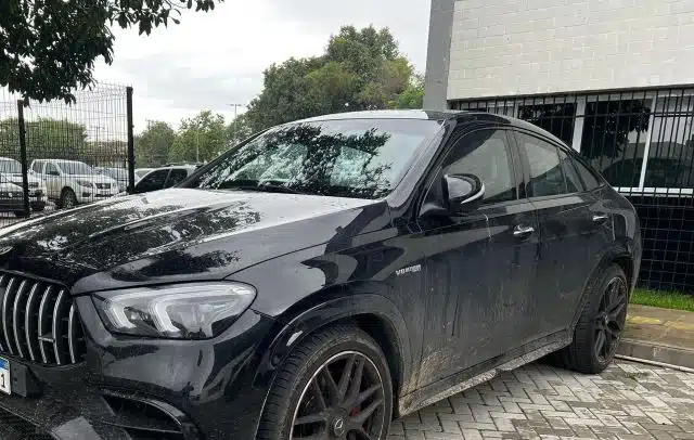Carro de R$ 1 milhão é recuperado após roubo em Feira de Santana