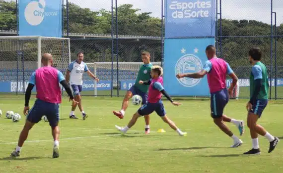 Com novidades, Bahia retorna ao CT para treino com reforços em campo