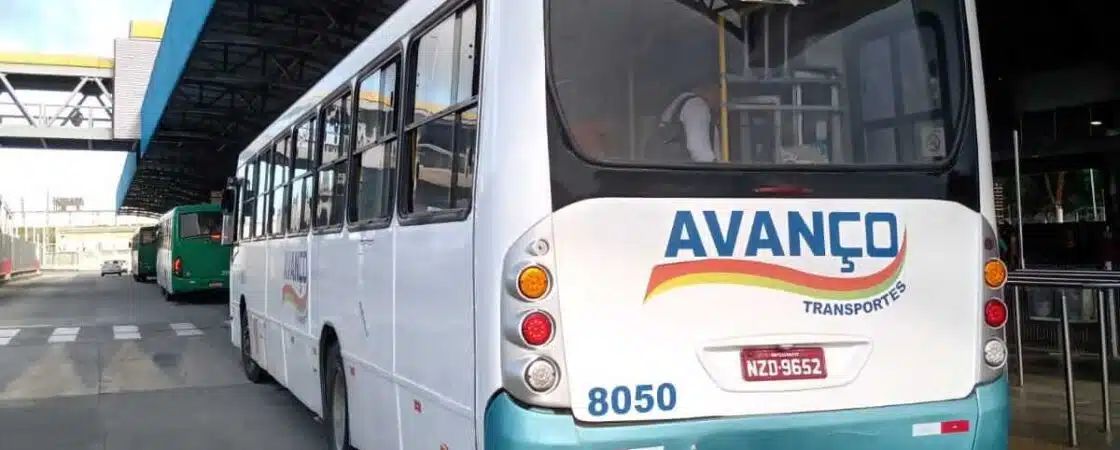 CAMAÇARI: Passageiros denunciam empresa Avanço por ‘não cumprir horários’
