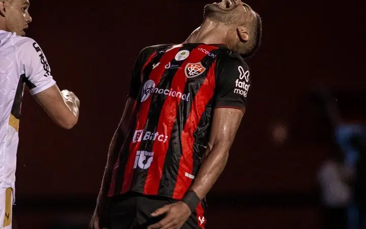 Santiago Tréllez não é mais jogador do Vitória