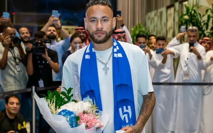 Arábia Saudita recebe Neymar em grande estilo