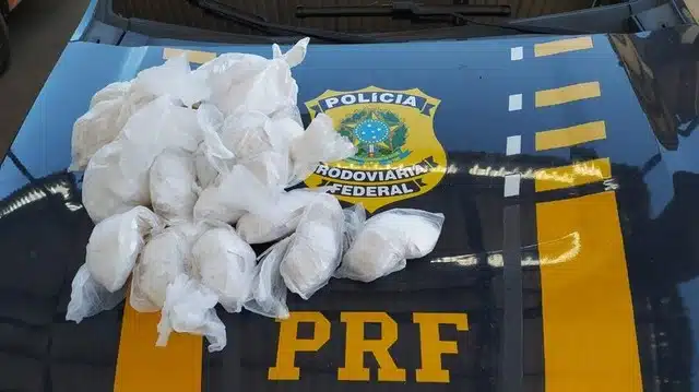 Mulher é presa com cocaína em ônibus interestadual na Bahia