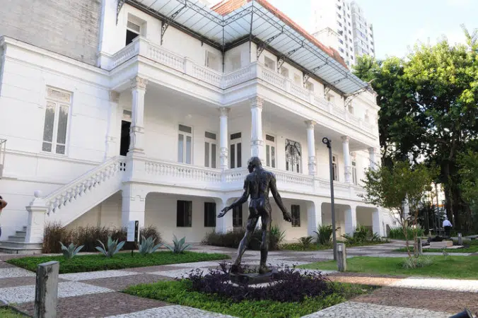 Museu de Arte Contemporânea é inaugurado no bairro da Graça