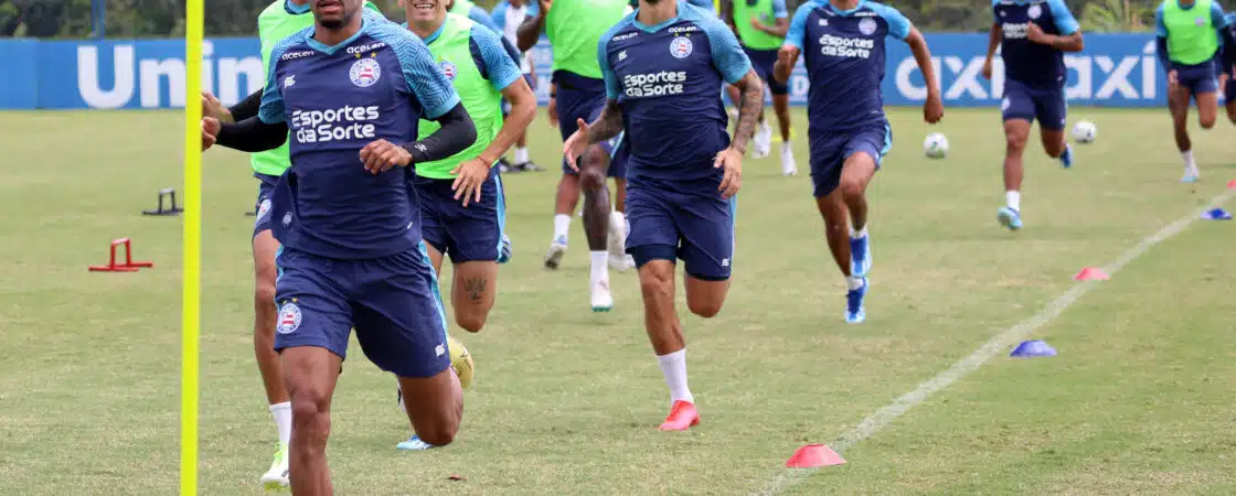 Mesmo em feriado, equipe do Bahia treina para jogo contra o Internacional