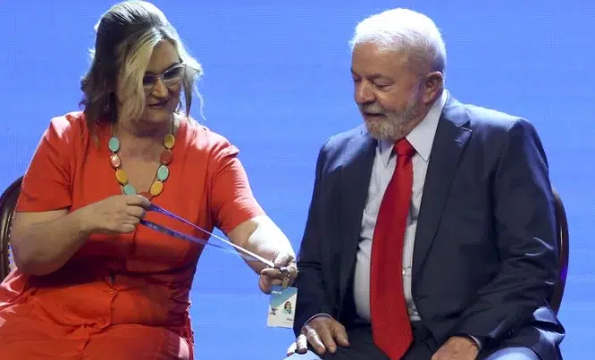 Lula demite presidente da Caixa após reunião com Rui Costa