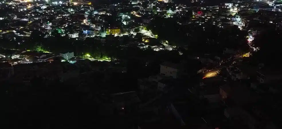 São Paulo tem 200 mil imóveis às escuras no 5º dia de apagão