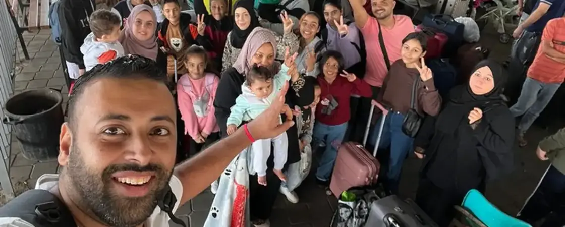 Brasileiros cruzam a fronteira e saem da Faixa de Gaza após 1 mês
