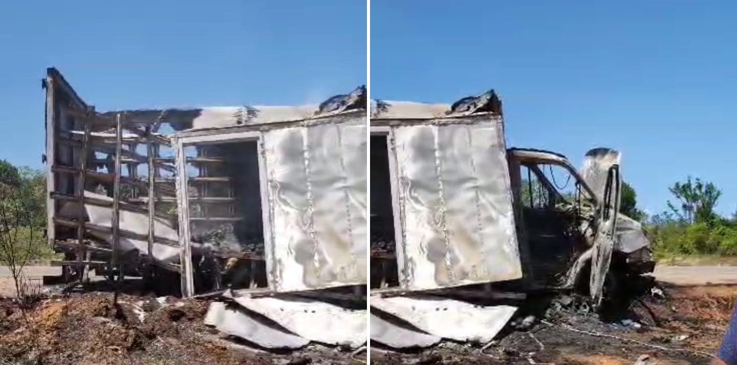 Caminhão pega fogo na Estrada da Cetrel e fica destruído