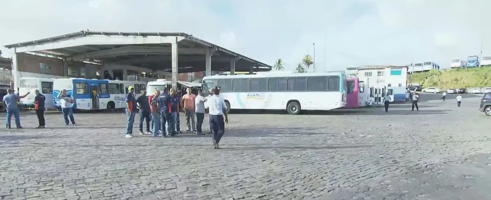 Rodoviários da Região Metropolitana encerram greve após duas horas