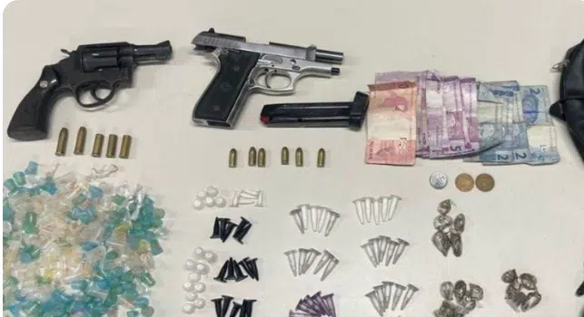 Armas, munições e drogas foram apreendidas em Salvador; veja
