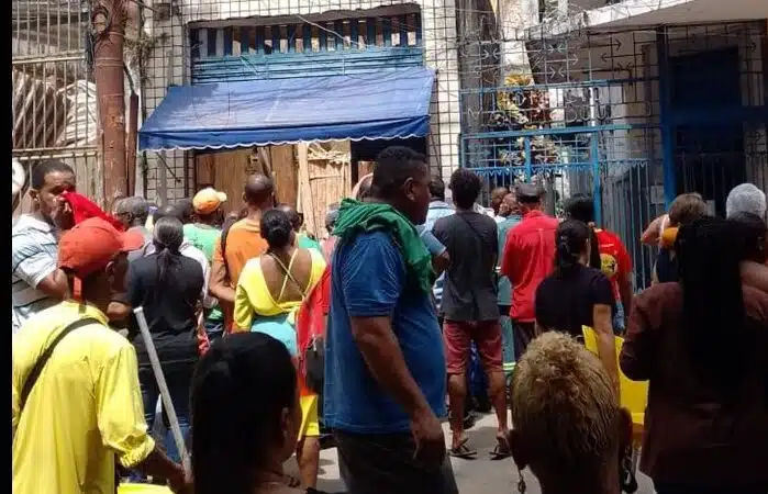 Teto de restaurante desaba e deixa cinco vítimas em Salvador