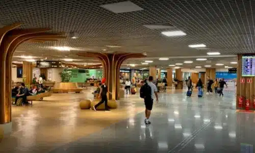 CHUVAS: aeroporto de Salvador retoma pousos e decolagens após interrupção