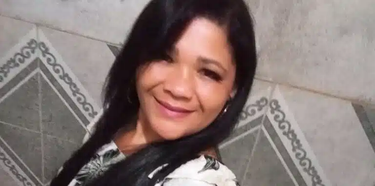 Mulher é morta a facadas pelo marido na Bahia