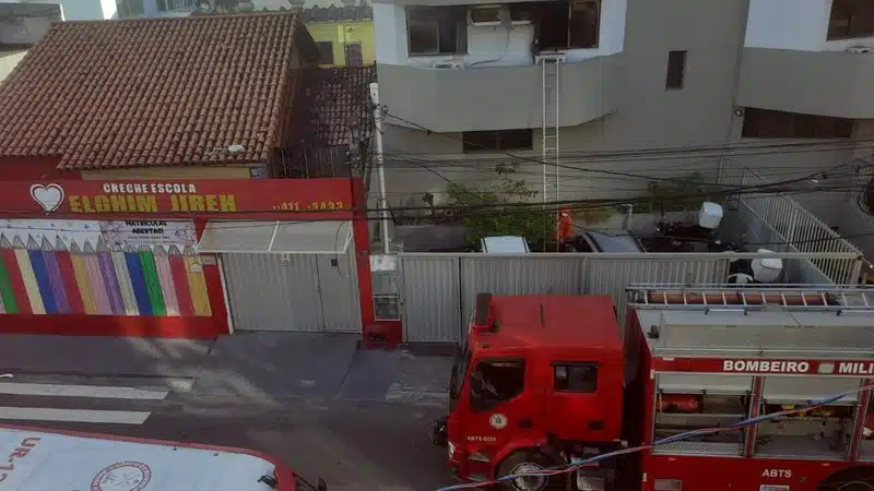 Hotel é atingido por incêndio e assusta hóspedes na Pituba
