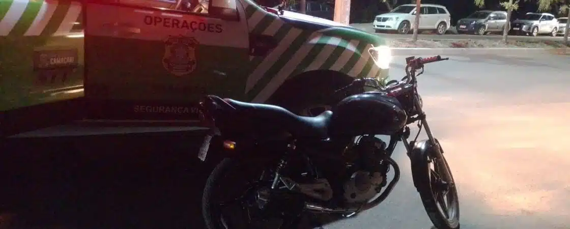 Casal é preso pela STT com moto roubada em Guarajuba