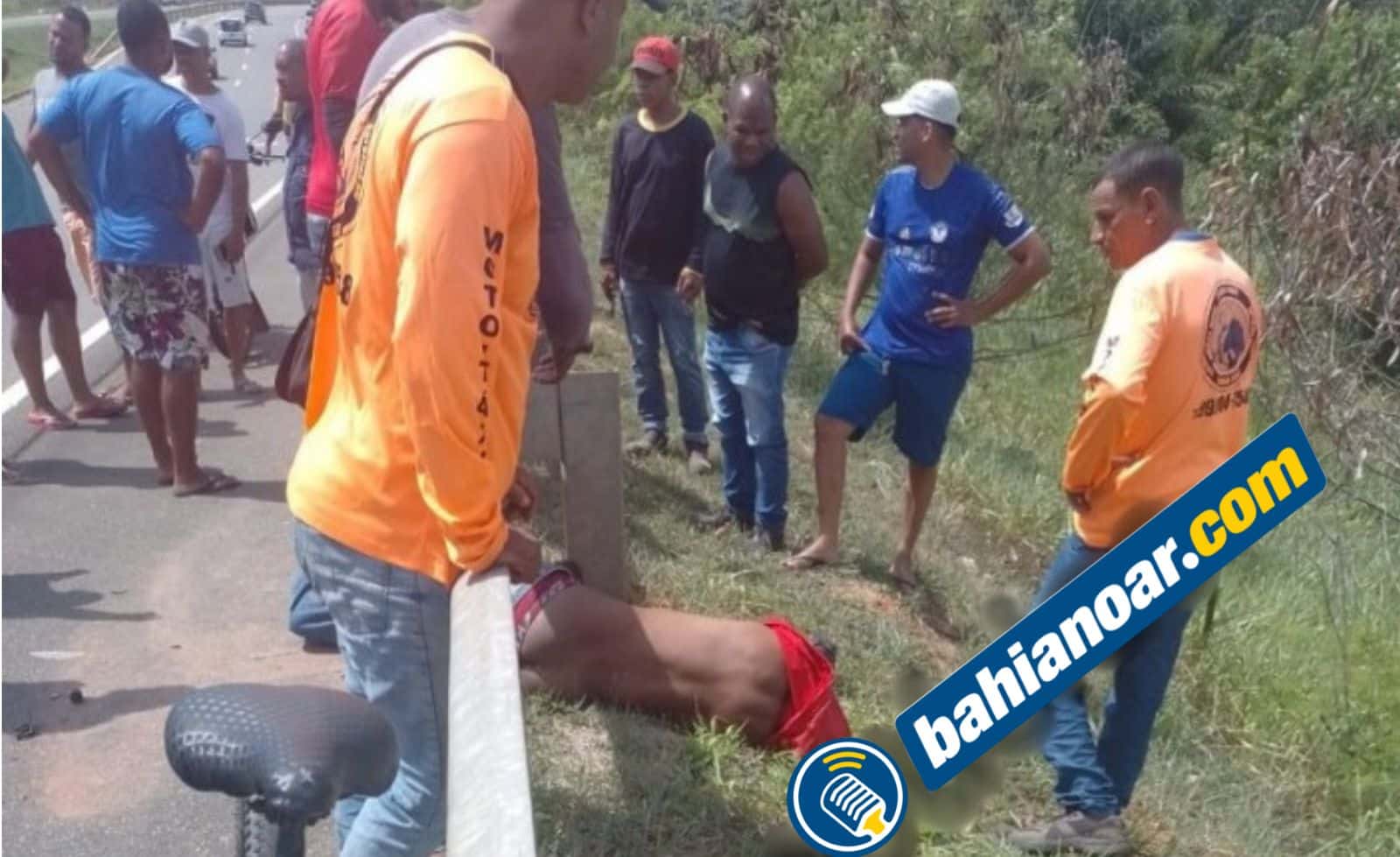 Motociclista morre após ser atropelado na BA-099, em Camaçari
