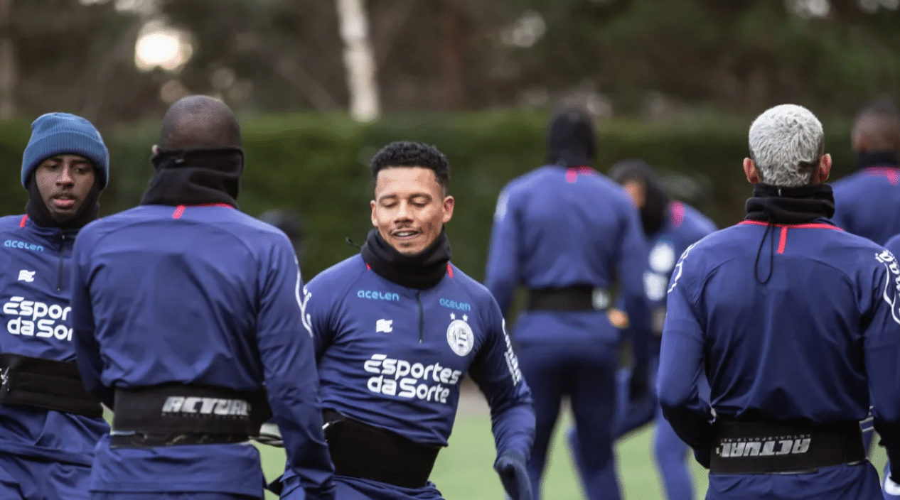 No segundo dia da pré-temporada do Bahia em Manchester, Jean Lucas participou das atividades. Ele viajou com o grupo para a Inglaterra, mas ainda não foi oficializado como contratação do clube.