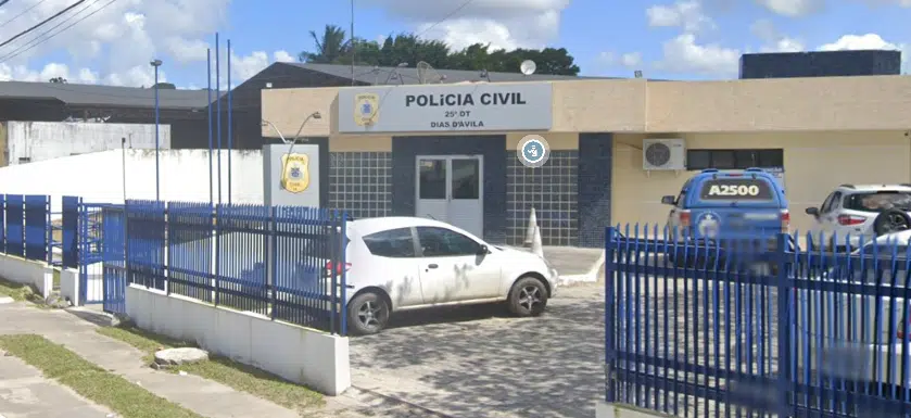 Homem é morto a facadas na porta de casa em Dias D’Ávila