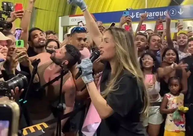 VÍDEO: Claudia Leitte faz show surpresa em estação de metrô em Salvador