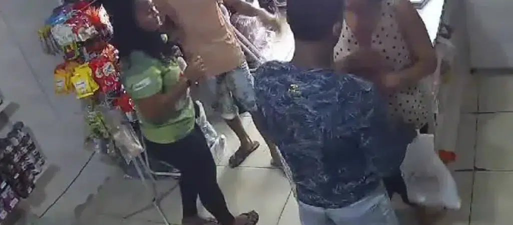 Petshop é roubado durante o dia em Salvador e câmeras registram o ocorrido