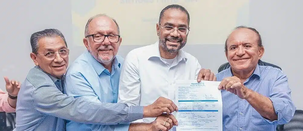 Ao lado de Márcio Marinho, Paraky lança pré-candidatura à prefeitura de Simões Filho