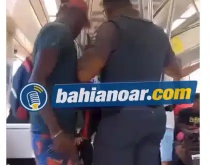 VÍDEO: agente do metrô e passageiro ‘saem na mão’ dentro do vagão