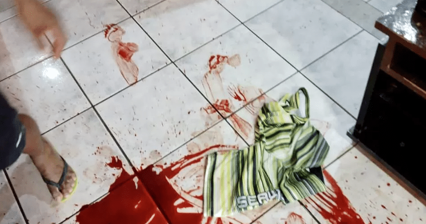 Jovem tem casa invadida e é esfaqueada por ex-namorado no interior da Bahia