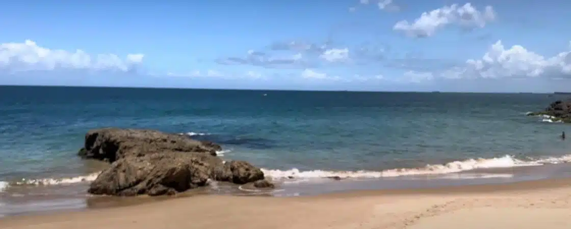 Corpo é encontrado boiando em praia de Ondina
